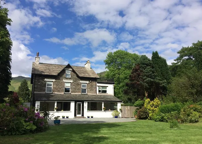 Lake View Country House